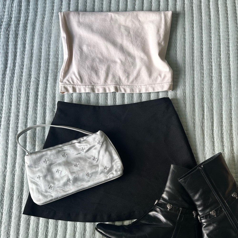 Beginning Boutique black mini skirt